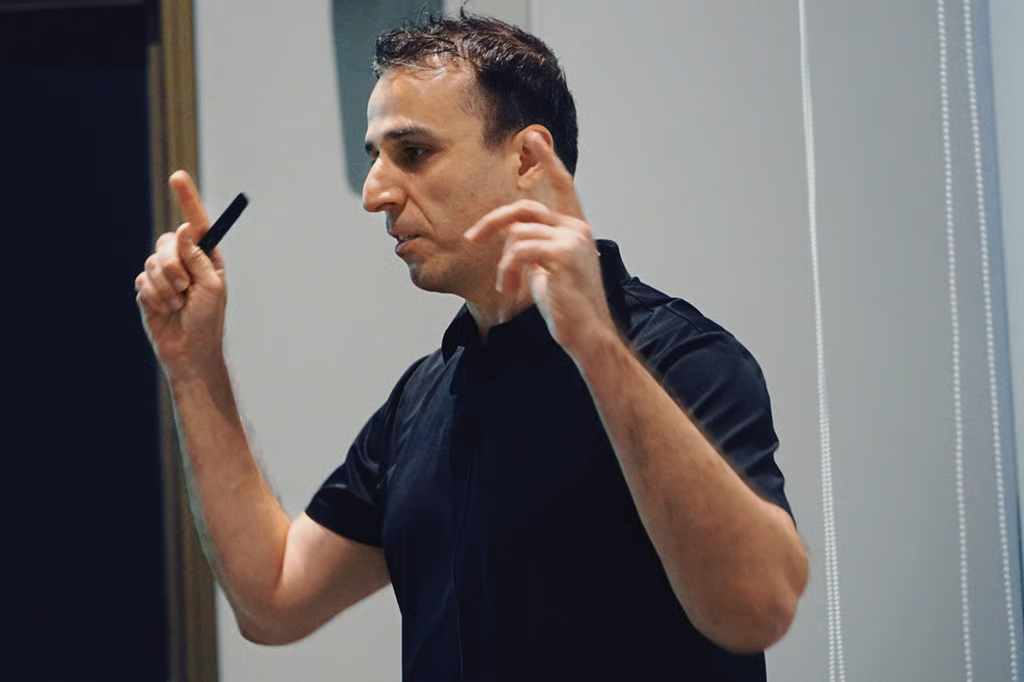 کارخانهای در پکن که به قطب جهانی ریاضیات تبدیل شد