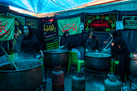 پخت آش نذری مردم شفت در سالروز شهادت حضرت فاطمه زهرا(س)