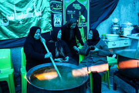 پخت آش نذری مردم شفت در سالروز شهادت حضرت فاطمه زهرا(س)