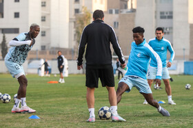 تمرین تیم فوتبال استقلال پیش از بازی با الوصل امارات