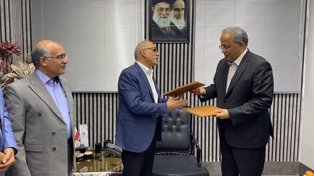 امضای تفاهم‌نامه تامین ۵۰ دستگاه آمبولانس در سیستان و بلوچستان