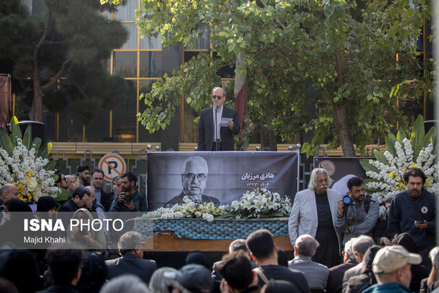 بدرقه پیکر هادی مرزبان / فرزانه کابلی: او کشته و مرده تئاتر بود