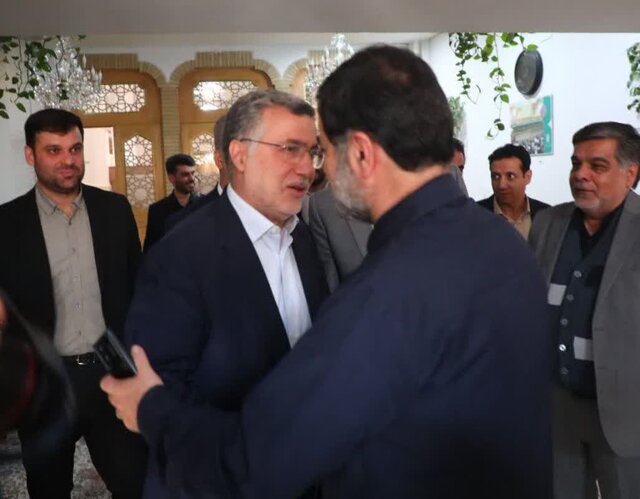 وزیر بهداشت به قم سفر کرد