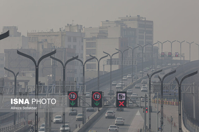 وضعیت قرمز هوای ۲۴ ایستگاه تهران