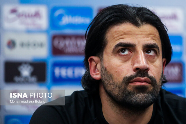 سرمربی الوصل: "گوگل‌مپ" ما را به اشتباه انداخت/ نفوذ به دفاع استقلال سخت بود