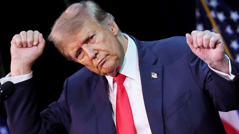 ترامپ خسته و پیر است