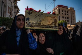 آیین تشییع ۶ شهید گمنام همزمان با ایام فاطمیه در شهر بوشهر