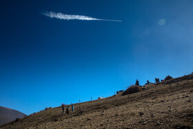 سامانه‌های هوایی چه از طریق هواپیما و چه بالگرد به آب‌پاشی در منطقه ادامه می‌دادند تا از حریق‌های احتمالی در نقاطی که از آن دود بلند می‌شد، جلوگیری کنند.