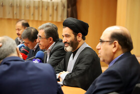 جلسه فرمانداری شهرستان سنقر با حضور اعضای کمیسیون صنایع و معادن مجلس و معاونت وزیر صمت