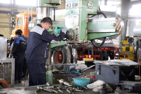 بازدید اعضای کمیسیون صنایع و معادن مجلس و معاونت وزیر صمت از کارخانه آرکا فولاد فرابین