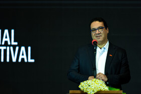 سخنرانی روح الله حسینی دبیر جشنواره افتتاحیه چهل و سومین جشنواره جهانی  فیلم فجر - شیراز 