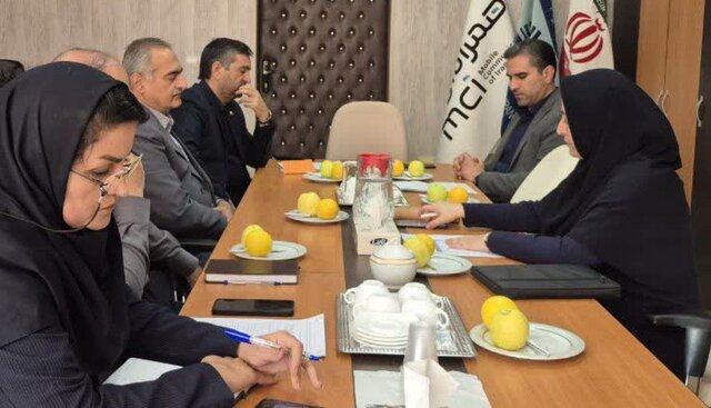 تلفیق آموزش و صنعت؛ نشستی تخصصی برای اجرای تفاهم‌نامه بین جهاددانشگاهی و مخابرات در خراسان جنوبی 