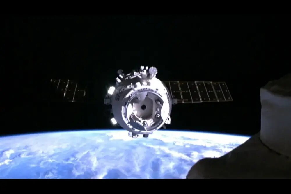 فضاپیمای نجات به ایستگاه فضایی چین رسید