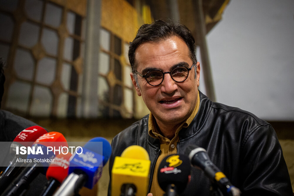 حذف فراخوان و "تک‌اجرایی" شدن سالن‌ها تئاتر شهر / در مورد حریم صبر کنید!