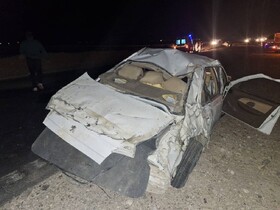 ۲ فوتی و ۲ مصدوم در واژگونی خودروی سواری در محور شیراز- اصفهان