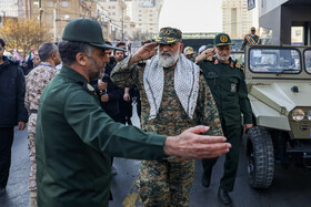 سردار محمدرضا نقدی، مشاور عالی فرمانده کل سپاه پاسداران در نمایش اقتدار بسیجیان - مشهد