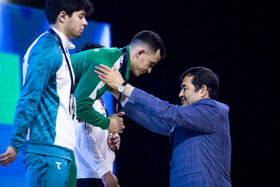 احمد دنیامالی، وزیرورزش و جوانان در مسابقات وزنه‌برداری بین المللی جام فجر