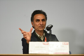 علی آسا، کارگردان فیلم (رحم باسیمه) در دومین روز جشنواره بین المللی فیلم فجر