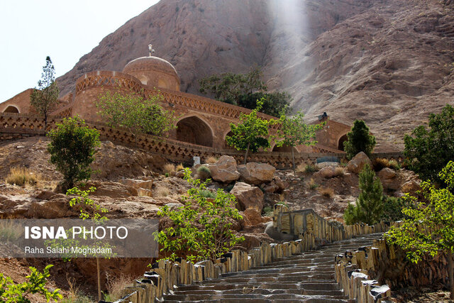 مقبره بزرگمهر قاینی؛ میراثی ماندگار در قلب تاریخ