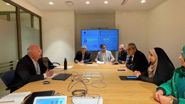 تمامی اقوام و مذاهب ایران تحت لوای هویتی ملی منسجم و متحد هستند