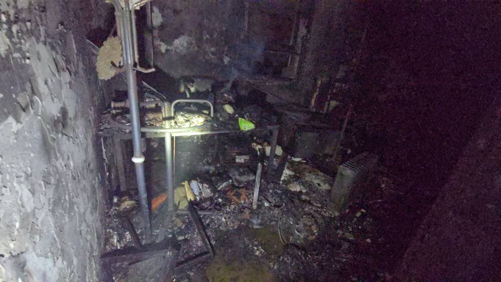 نجات ۱۰ نفر از آتش‌سوزی در ساختمانی ۹ طبقه در خیابان ولیعصر