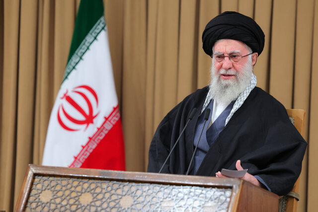 پیروزی ملت ایران بر دشمنان؛ بازتاب بیانات رهبر انقلاب در رسانه‌های جهان