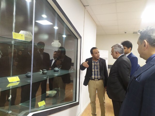 بازدید معاون عراقچی از محوطه باستانی شهر سوخته