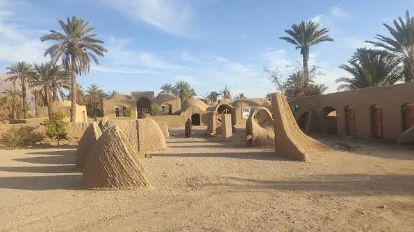 اصفهک؛ روستای خشتی که گردشگری پایدار را تجربه میکند