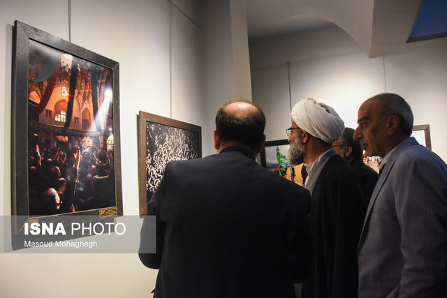 افتتاح هجدهمین نمایشگاه بین‌المللی مهر محرم با آثار عکاسانی از ۱۰ کشور جهان