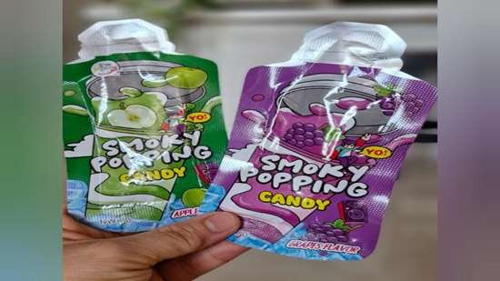 هشدار درباره رواج آب‌نبات‌های دودزا/ محصولاتی ناشناخته و خطرناک برای کودکان