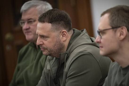 رسانه اوکراینی: برکناری یرماک توسط حلقه نزدیک زلنسکی هماهنگ شده بود