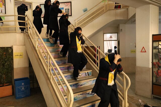 اجرای مانور زلزله در ۸۰۰۰ مدرسه فارس 