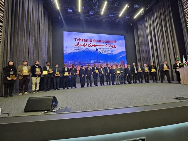 تأکید زاکانی بر انتقال تجارب شهرهای آسیایی به یکدیگر/ اهدای جوایز به برگزیدگان جایزه خشت طلایی