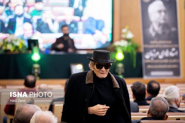 حضور هنرمندان در مجلس یادبود هادی مرزبان