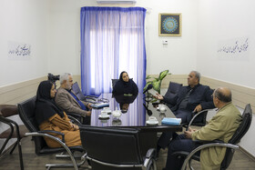 دغدغه محقق باید بی‌سوادی باشد نه بی‌پولی