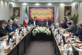 باید میدان را برای بخش خصوصی واقعی و سرمایه‌گذاران توانمند باز کرد