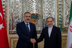 دیدار هاکان فیدان، وزیر خارجه ترکیه با سیدعباس عراقچی، وزیر خارجه ایران