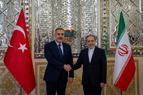دیدار هاکان فیدان، وزیر خارجه ترکیه با سیدعباس عراقچی، وزیر خارجه ایران