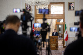 نشست خبری هاکان فیدان، وزیر خارجه ترکیه و سیدعباس عراقچی، وزیر خارجه ایران