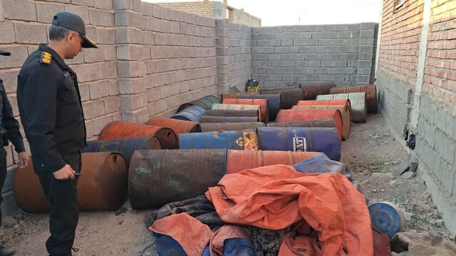 فرماندار عنبرآباد: روزهای امن قاچاقچیان سوخت تمام شد / مردم مکان‌های دپو را گزارش دهند