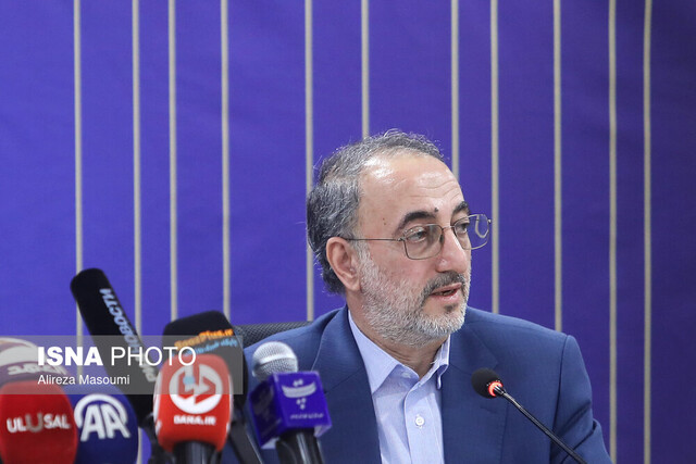 اسحاقی: رهبر انقلاب آزادی و حقوق ملت را بررسی کرده اند