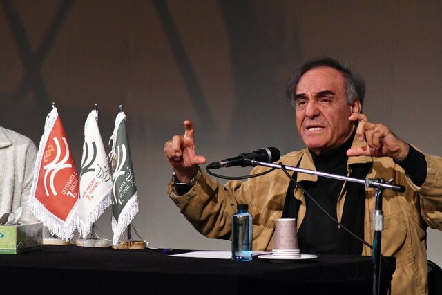 روایت ژاله آموزگار از کم توجهی هنرمندان تئاتر