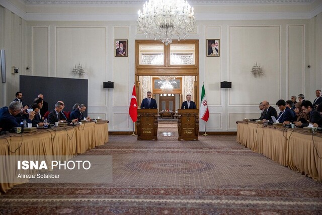 عراقچی: سرکنسولگری ایران در وان افتتاح میشود