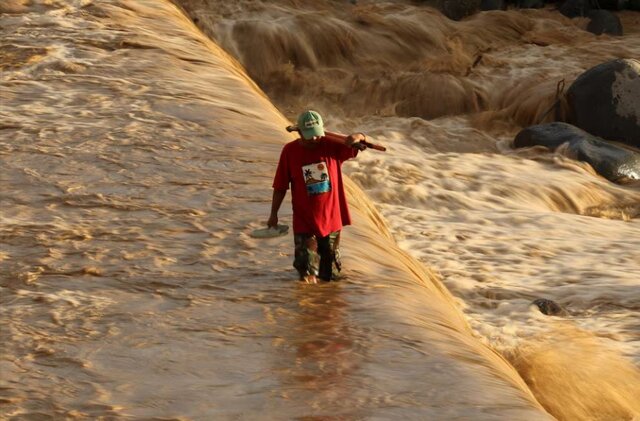 عکس: رویترز تلفات سیلابهای ویرانگر در جنوب شرق آسیا از ۶۰۰ نفر گذشت+فیلم