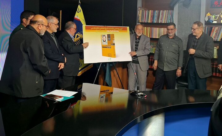 ابعاد فرهنگی، تبلیغی و هنری دفاع مقدس کامل بیان نشده است