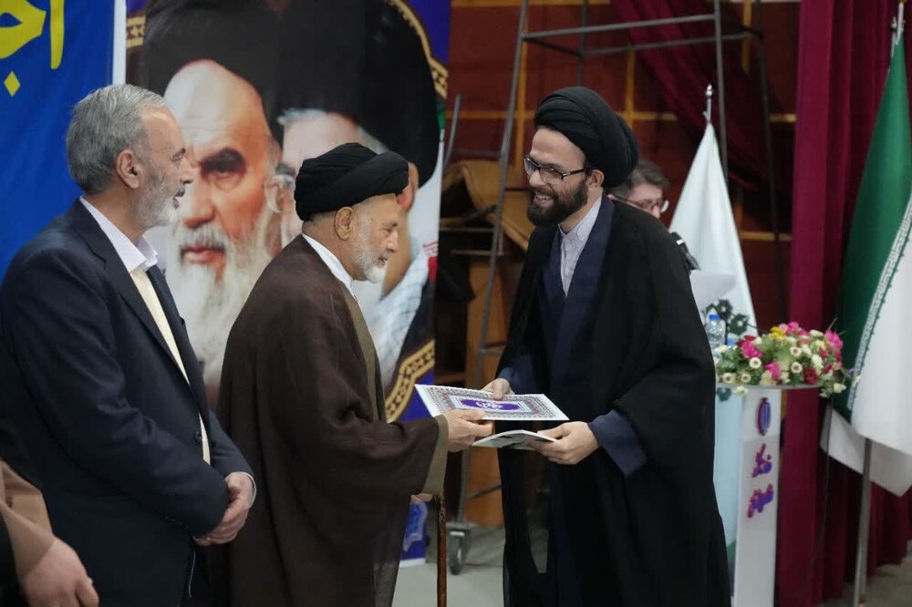 تقدیر قائم مقام ستاد اقامه نماز کشور از حضور چشمگیر کارکنان ادارات در اجلاس استانی نماز