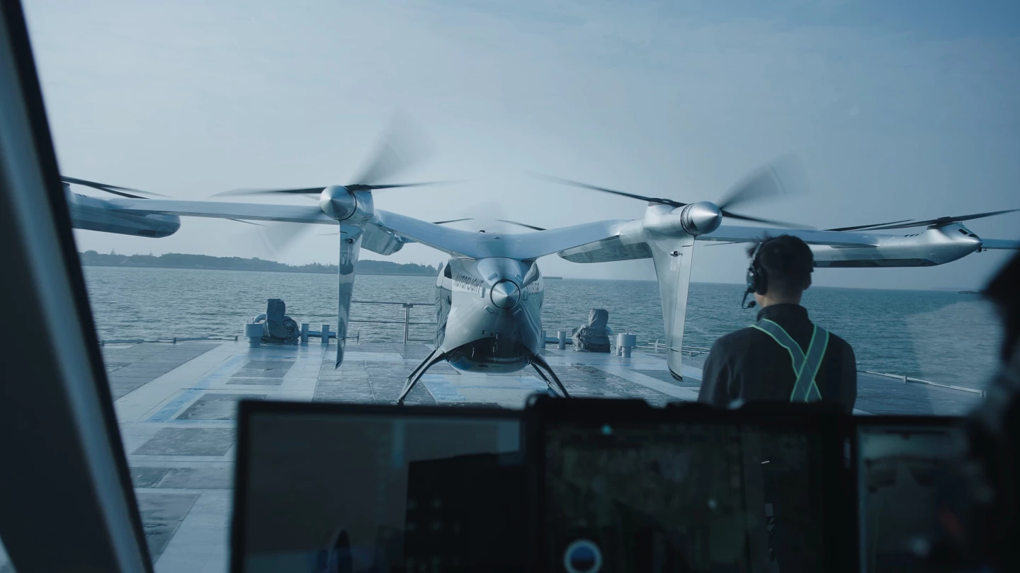 فرودگاه‌های شناور خورشیدی؛ حلقه گمشده رونق تاکسی‌های پرنده