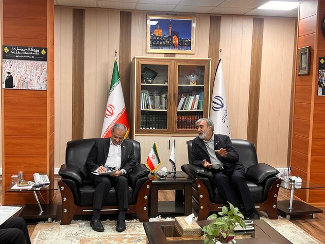 رئیس کمیسیون امنیت ملی مجلس: از تمام ظرفیت‌ها برای حمایت از فرهنگیان و دانش‌آموزان استفاده می‌کنیم