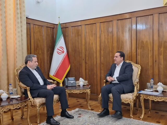 دیدار استاندار ایلام با وزیر امور خارجه