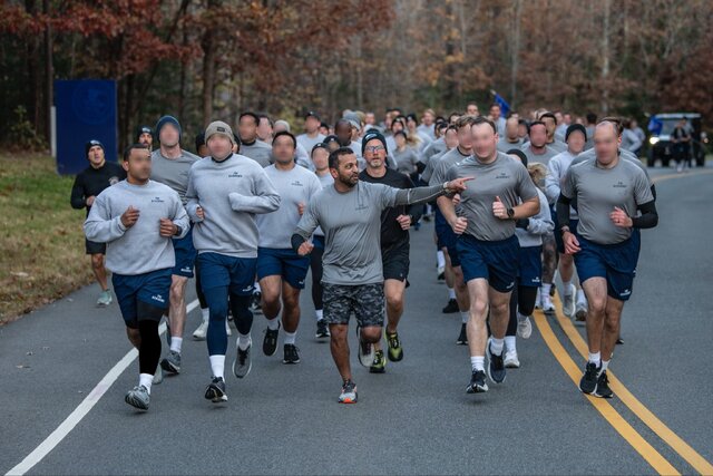 شیوه مدیریتی خام‌دستانه و سوگیری‌های سیاسی مدیر اف‌بی‌آی دردسر ساز است